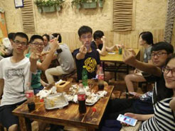 博厚镇烧烤加盟,学烧烤技术,开烧烤店多少钱疯狂烤翅加盟